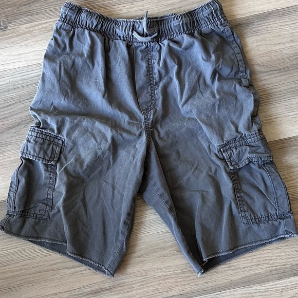 OshKosh B'gosh Boys Charcoal Cargo Shorts size 12 - Picture 1 of 6